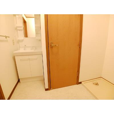 ルクプル　プラース 201【管理NO：1-007930501-02010】 ★家具家電は申し込み後に搬入します★の物件画像