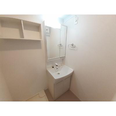ラ・ルミエール 303【管理NO：1-025540801-03030】 ★家具家電は申し込み後に搬入しますの物件画像