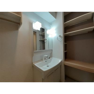 ラフォレスタコモド 103【管理NO：1-025027801-01030】 ★家具家電は申し込み後に搬入します★の物件画像