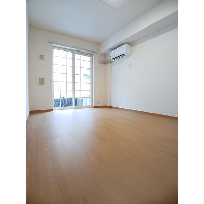 プレシャスコートＫ東松江Ⅱ 102【管理NO：1-013875902-01020】 ★家具家電は申し込み後に搬入します★の物件画像