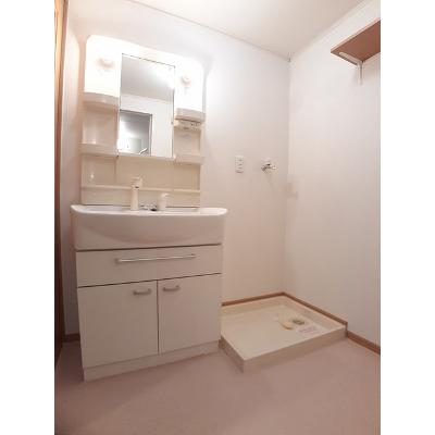 プレシャスコートＫ東松江Ⅱ 102【管理NO：1-013875902-01020】 ★家具家電は申し込み後に搬入します★の物件画像