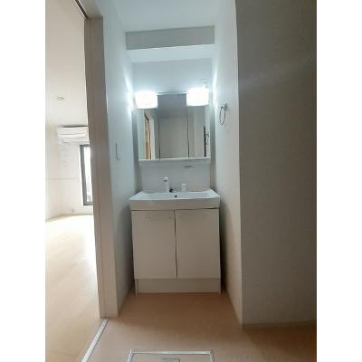 クレシア 301【管理NO：1-025053701-03010】 ★家具家電は申し込み後に搬入します★の物件画像