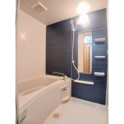 シャイニング・ベル　Ⅱ 102【管理NO：1-014739701-01020】 ★家具家電は申し込み後に搬入します★の物件画像