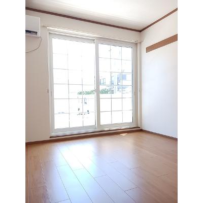 ファー　イースト 101【管理NO：1-010492601-01010】 ★家具家電は申し込み後に搬入します★の物件画像