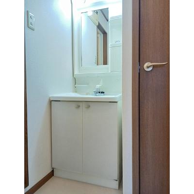 ファー　イースト 101【管理NO：1-010492601-01010】 ★家具家電は申し込み後に搬入します★の物件画像