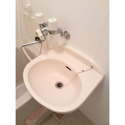 ラムール雅 201【管理NO：1-009561001-02010】 ★家具家電は申し込み後に搬入します★の物件画像