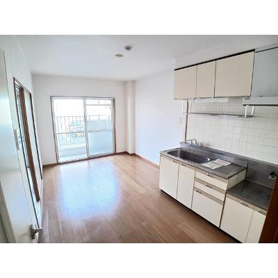 マンションエトランゼ 101【管理NO：1-004278601-01010】 ★家具家電は申し込み後に搬入します 2026年08月上旬入居可能の物件画像