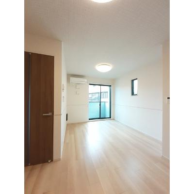 カーサ　チェーロ　Ⅰ 101【管理NO：1-027269801-01010】 ★家具家電は申し込み後に搬入します★の物件画像