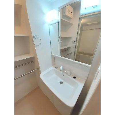 リヴィン 101【管理NO：1-025651301-01010】 ★家具家電は申し込み後に搬入します 2026年07月上旬入居可能の物件画像