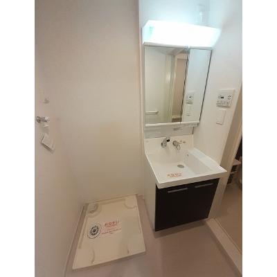 ルミリクス 203【管理NO：1-021688501-02030】 ★家具家電は申し込み後に搬入します★の物件画像