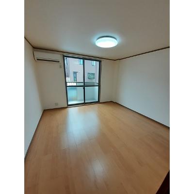 サンシャイン・アイ 102【管理NO：1-009624201-01020】 ★家具家電は申し込み後に搬入します★の物件画像