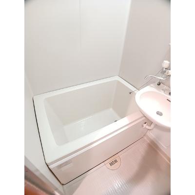 メロディハイツ 102【管理NO：1-004646501-01020】 ★家具家電は申し込み後に搬入します★の物件画像