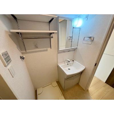 ファミーリエ 103【管理NO：1-028140701-01030】 ★家具家電は申し込み後に搬入します★の物件画像
