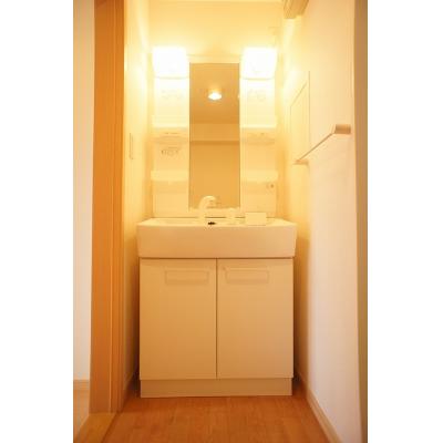コンフォート 202【管理NO：1-099208201-02020】 ★家具家電は申し込み後に搬入します★の物件画像