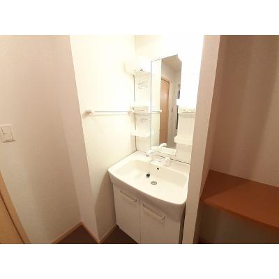 ラ　ソレイユ　ジョーヌ 102【管理NO：1-015968701-01020】 ★家具家電は申し込み後に搬入します 2026年07月中旬入居可能の物件画像