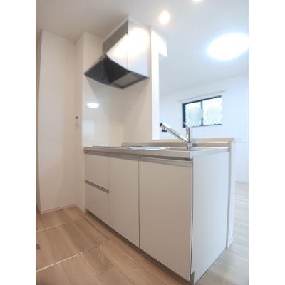 シャルール 101【管理NO：1-028624801-01010】 ★家具家電は申し込み後に搬入します★の物件画像