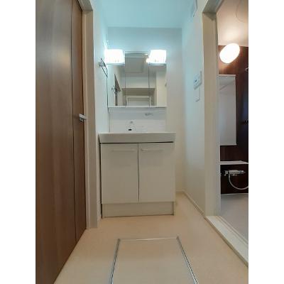 アプローズ 202【管理NO：1-025670101-02020】 ★家具家電は申し込み後に搬入します★の物件画像