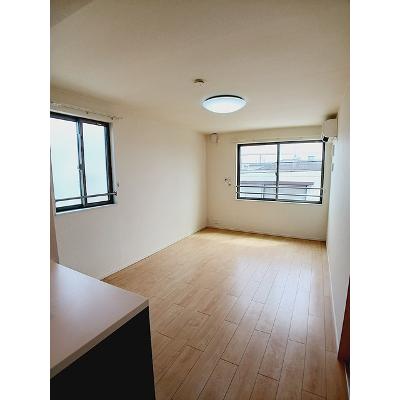 グランデ・オーヴェスト 201【管理NO：1-024485401-02010】 ★家具家電は申し込み後に搬入しますの物件画像
