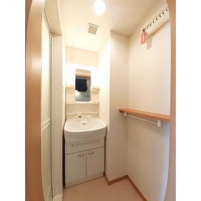 ポミエ 103【管理NO：1-014717601-01030】 ★家具家電は申し込み後に搬入しますの物件画像