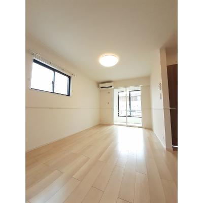 スリジエ 105【管理NO：1-025562801-01050】 ★家具家電は申し込み後に搬入します 2026年07月上旬入居可能の物件画像