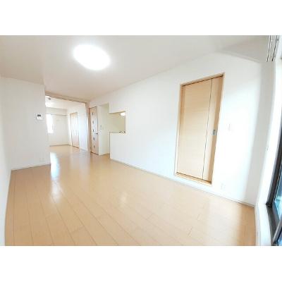 エスカーザ 302【管理NO：1-020246602-03020】 ★家具家電は申し込み後に搬入します★の物件画像