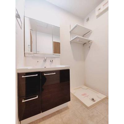 プレミアム３２番館 203【管理NO：1-026807003-02030】 ★家具家電は申し込み後に搬入します★の物件画像
