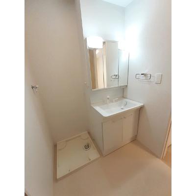 コンフィアンスⅤ 104【管理NO：1-025610201-01040】 ★家具家電は申し込み後に搬入します★の物件画像