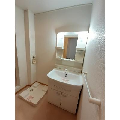 イースト・カズ 101【管理NO：1-015039001-01010】 ★家具家電は申し込み後に搬入します★の物件画像