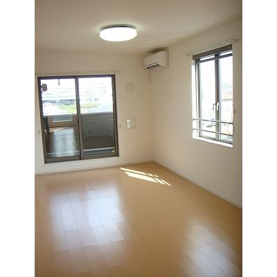 ピアッジオ 304【管理NO：1-019202401-03040】 ★家具家電は申し込み後に搬入します 2026年07月下旬入居可能の物件画像