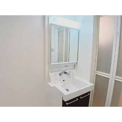 カモミール 303【管理NO：1-018112301-03030】 ★家具家電は申し込み後に搬入します★の物件画像