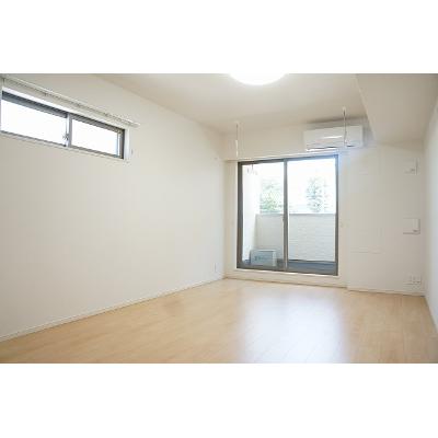 ラ　ヴィータ 301【管理NO：1-022659501-03010】 ★家具家電は申し込み後に搬入しますの物件画像