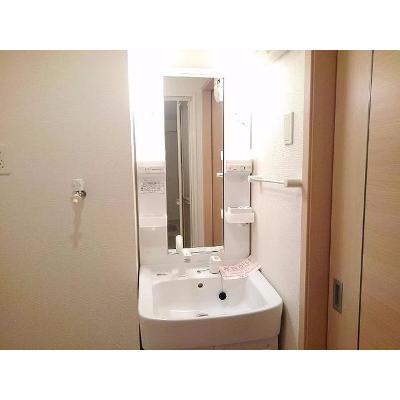 ピノーロ　Ⅱ 101【管理NO：1-016301102-01010】 ★家具家電は申し込み後に搬入しますの物件画像