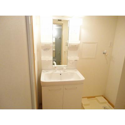 カルム 202【管理NO：1-019065701-02020】 ★家具家電は申し込み後に搬入します 2026年08月上旬入居可能の物件画像