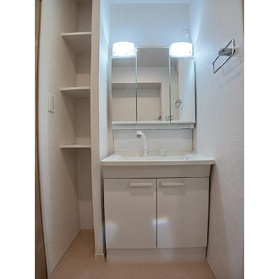 エトワール城跡 103【管理NO：1-026546301-01030】 ★家具家電は申し込み後に搬入しますの物件画像