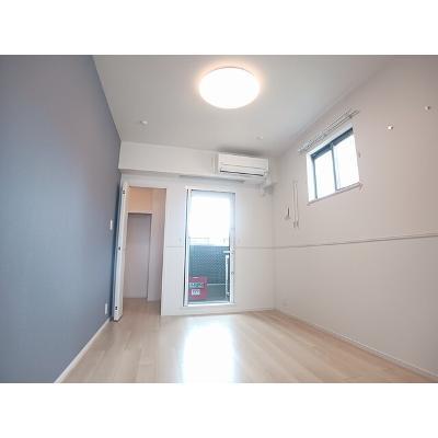 ブリリアンス 302【管理NO：1-028227101-03020】 ★家具家電は申し込み後に搬入しますの物件画像
