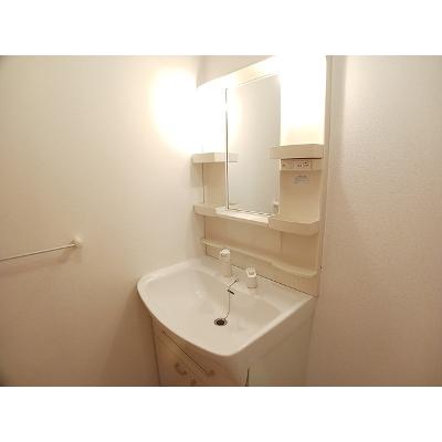 サンビエント 103【管理NO：1-012834101-01030】 ★家具家電は申し込み後に搬入します★の物件画像