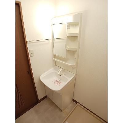 カーサ船越南 103【管理NO：1-011660301-01030】 ★家具家電は申し込み後に搬入しますの物件画像