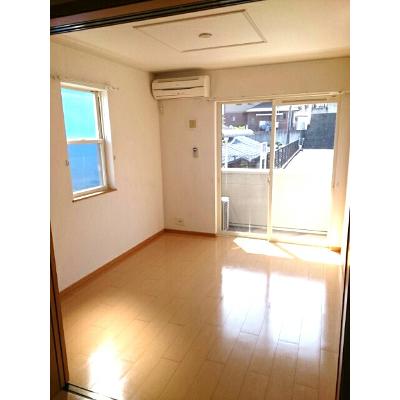 デフィ 102【管理NO：1-014647001-01020】 ★家具家電は申し込み後に搬入します★の物件画像