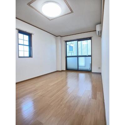 ローレル本町 201【管理NO：1-011447501-02010】 ★家具家電は申し込み後に搬入します★の物件画像