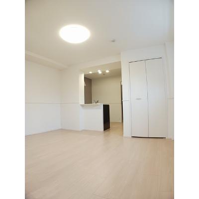 シャインエクセレント 101【管理NO：1-027304801-01010】 ★家具家電は申し込み後に搬入しますの物件画像