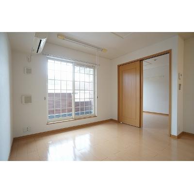 フローラ 204【管理NO：1-015086501-02040】 ★家具家電は申し込み後に搬入します 2026年08月中旬入居可能の物件画像