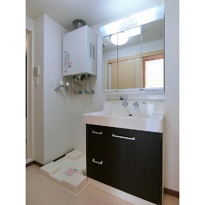 ウインレジデンス 301【管理NO：1-017194001-03010】 ★家具家電は申し込み後に搬入します 2026年09月上旬入居可能の物件画像