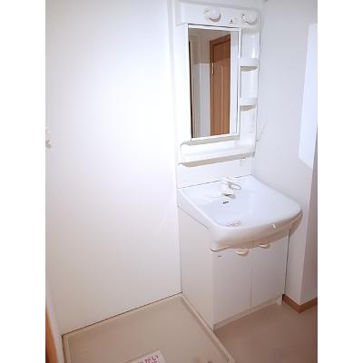 サン・グレイス 102【管理NO：1-012209401-01020】 ★家具家電は申し込み後に搬入しますの物件画像