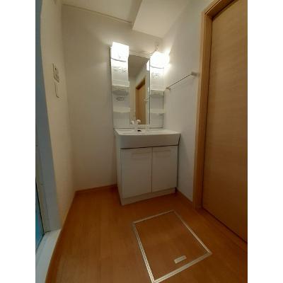 キャニオン 201【管理NO：1-016197701-02010】 ★家具家電は申し込み後に搬入します★ ★2026年09月上旬入居可能★の物件画像