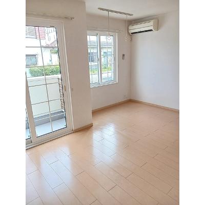 エベレスト 101【管理NO：1-016347201-01010】 ★家具家電は申し込み後に搬入します★の物件画像