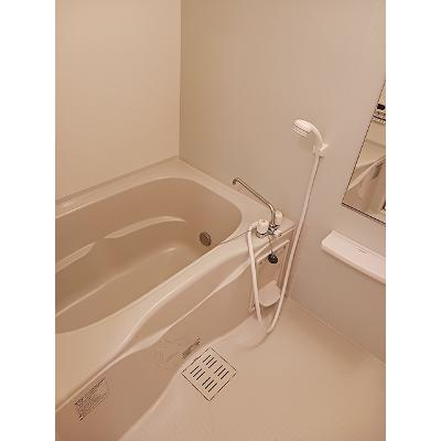 エベレスト 101【管理NO：1-016347201-01010】 ★家具家電は申し込み後に搬入します★の物件画像