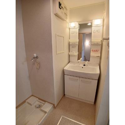ロックビル　ハイツ 204【管理NO：1-015753101-02040】 ★家具家電は申し込み後に搬入します★の物件画像