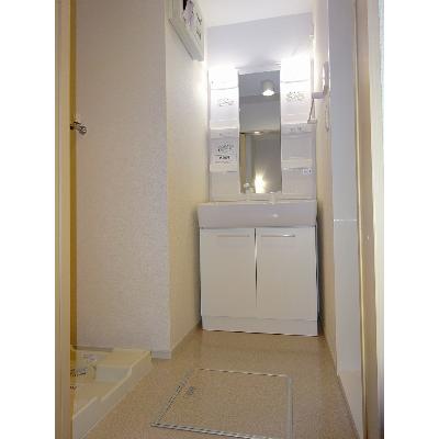 プリムヴェール 204【管理NO：1-017803701-02040】 ★家具家電は申し込み後に搬入します★の物件画像