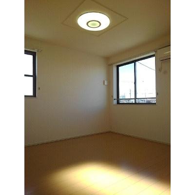 ソレアードⅢ 203【管理NO：1-019552201-02030】 ★家具家電は申し込み後に搬入します 2026年08月中旬入居可能の物件画像