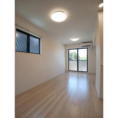 Ｒｏｗａｎ 102【管理NO：1-027726001-01020】 ★家具家電は申し込み後に搬入しますの物件画像